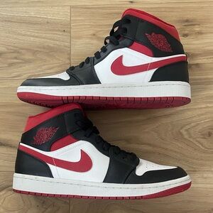 Nike Air Jordan 1 Mid Gym Red